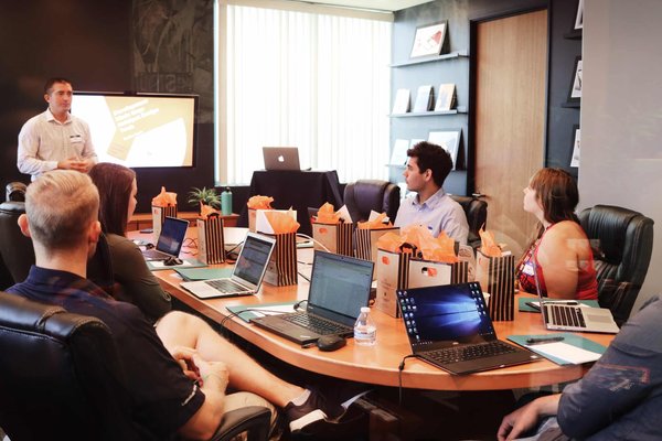 Construire des formations sur le bien-être au travail : approches et techniques