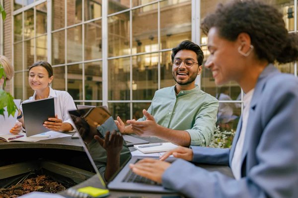 Maîtrisez les formations communication et stratégie digitale